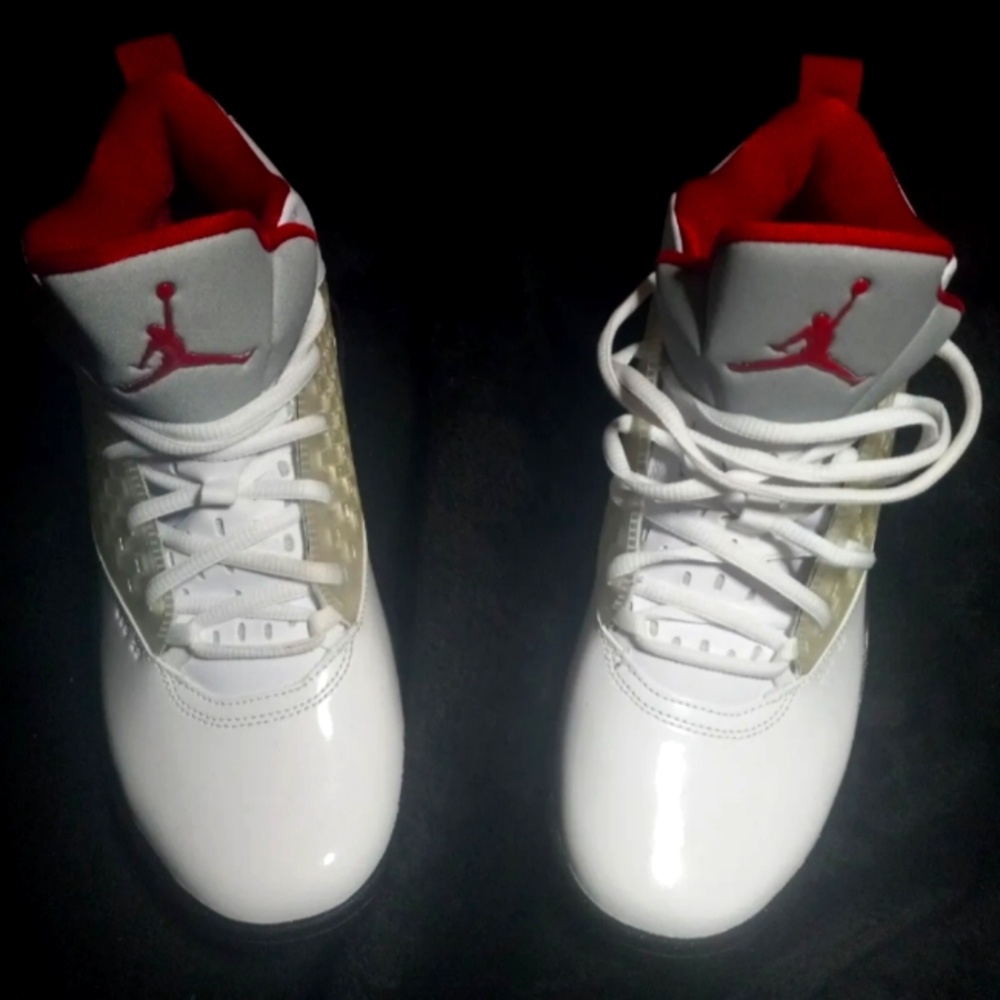 Jordan Shoes Size 9 STYLE - Jordan Maxin 200 Fire Red 2020- NEW W/BOX white red